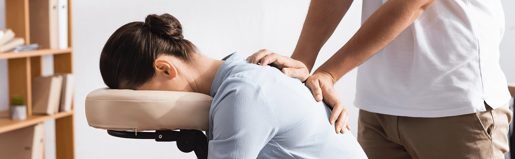 chair_massage_therapy_treatment